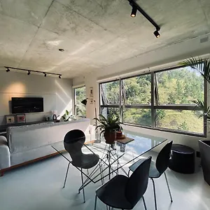 https://the-green-hill-com-piscina-perto-do-mar-max-haus.santa-catarina-brasil.com
